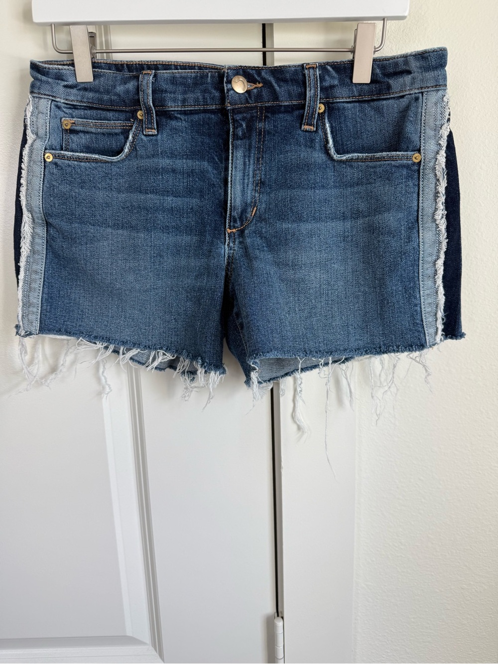Joes Jeans The Ozzie 4” Cutoff Lowrise Short Size 27 Waist 15.5”